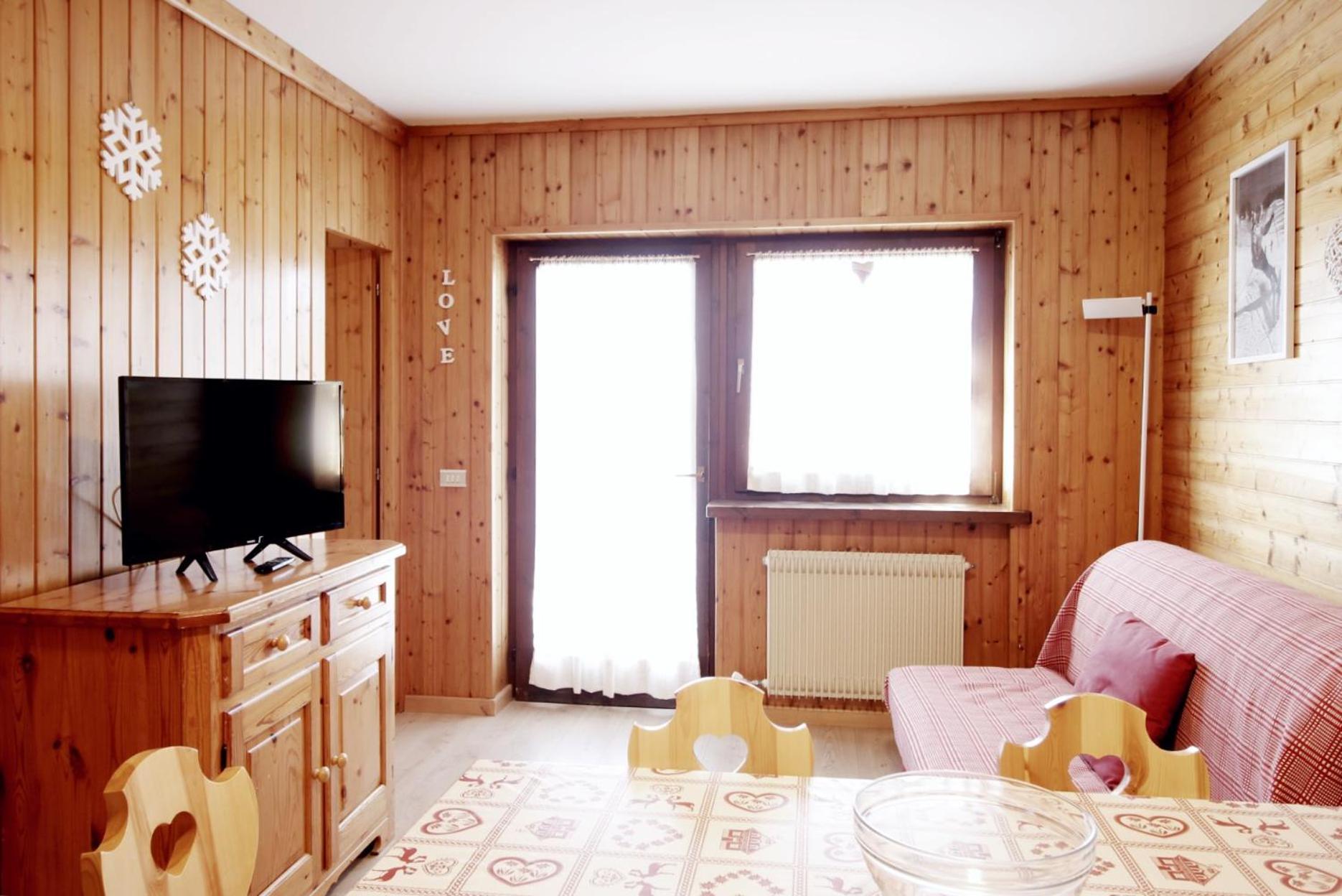 Appartement La Tana - Risparmia Su Dolomitiaffitti-It à Cavalese Extérieur photo